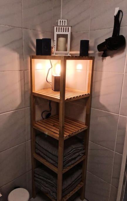 Charmante Gartenwohnung Mit Privatem Grossen Garten Cologne Luaran gambar